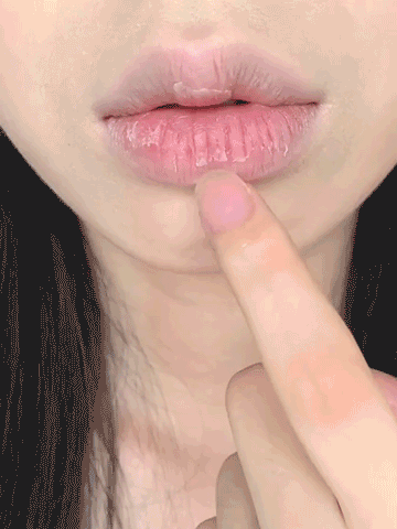 Crystal Glaze Moisturizing Lip Care Set thumbnail 3