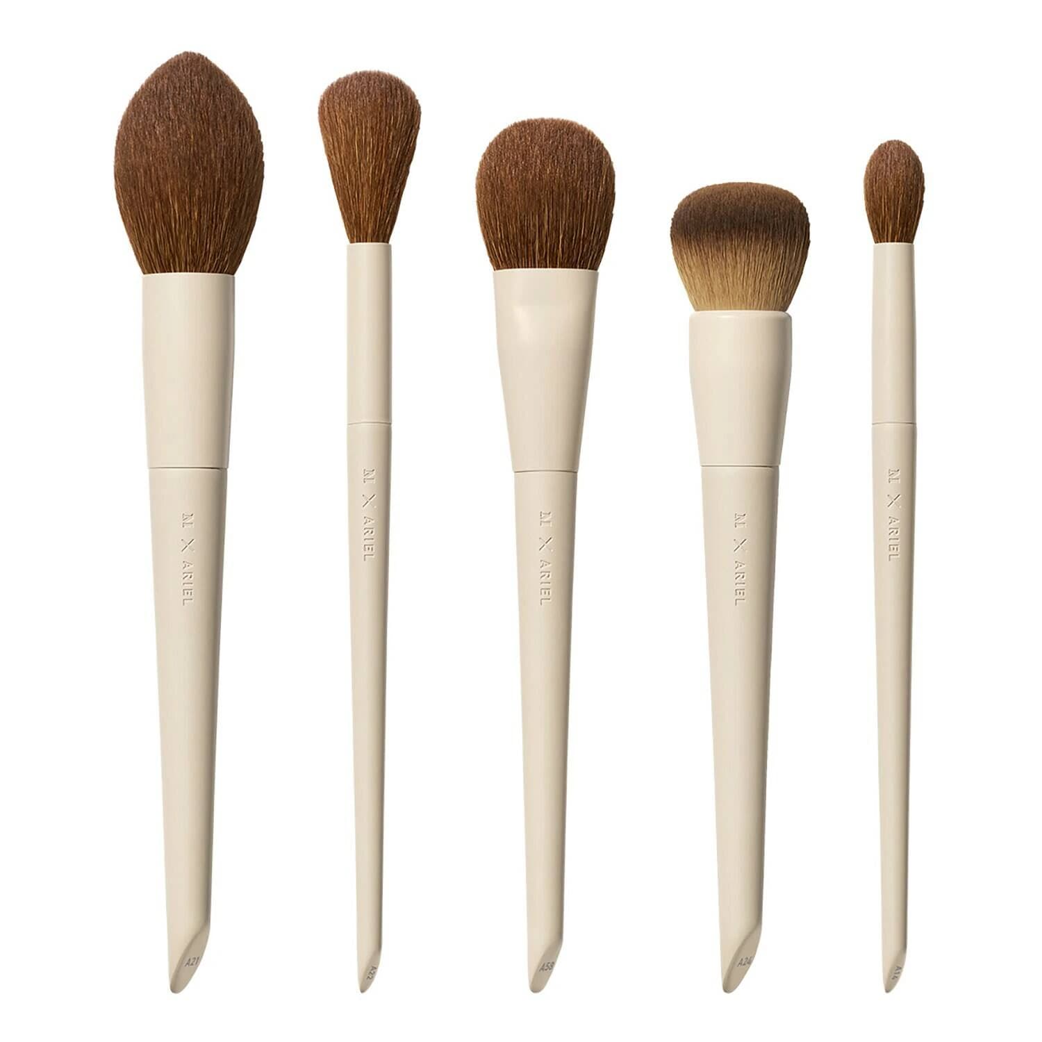 MORPHE Ariel Signature Face Brush - Image 1