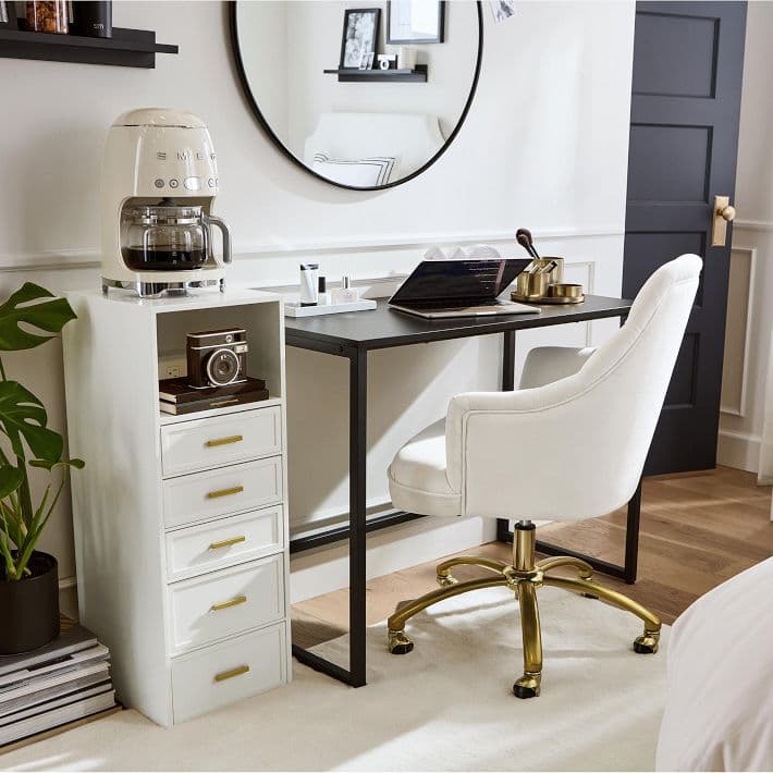 Glam Charging Storage Tower with AC Plug and USB A/C (33") thumbnail 4