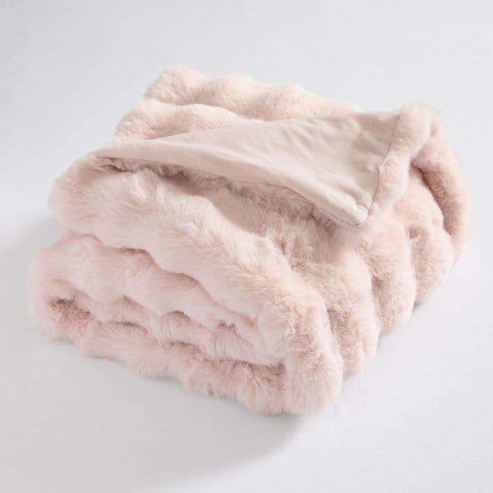 Marshmallow Cozy Throw thumbnail 4