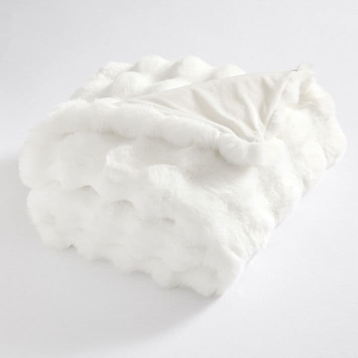 Marshmallow Cozy Throw thumbnail 5