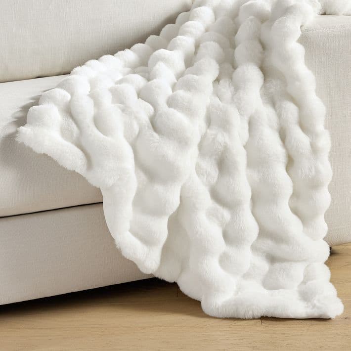 Marshmallow Cozy Throw thumbnail 8
