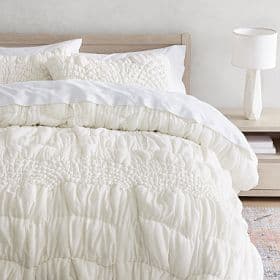 Cream Puff Microfiber Quilt - Image 1
