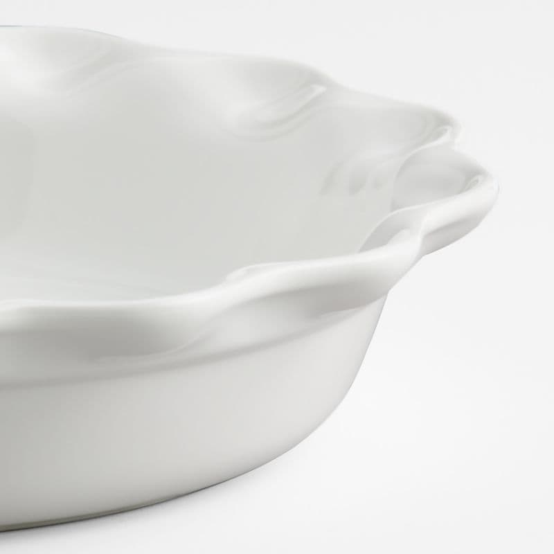 Le Creuset ® Heritage 9" White Ceramic Pie Dish thumbnail 4