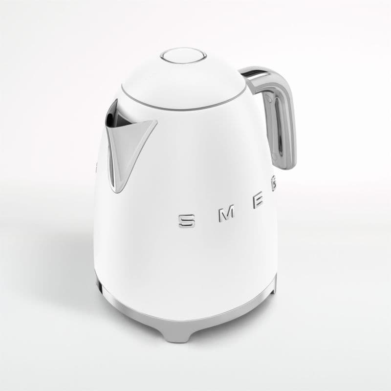 SMEG Matte White Electric Kettle thumbnail 9