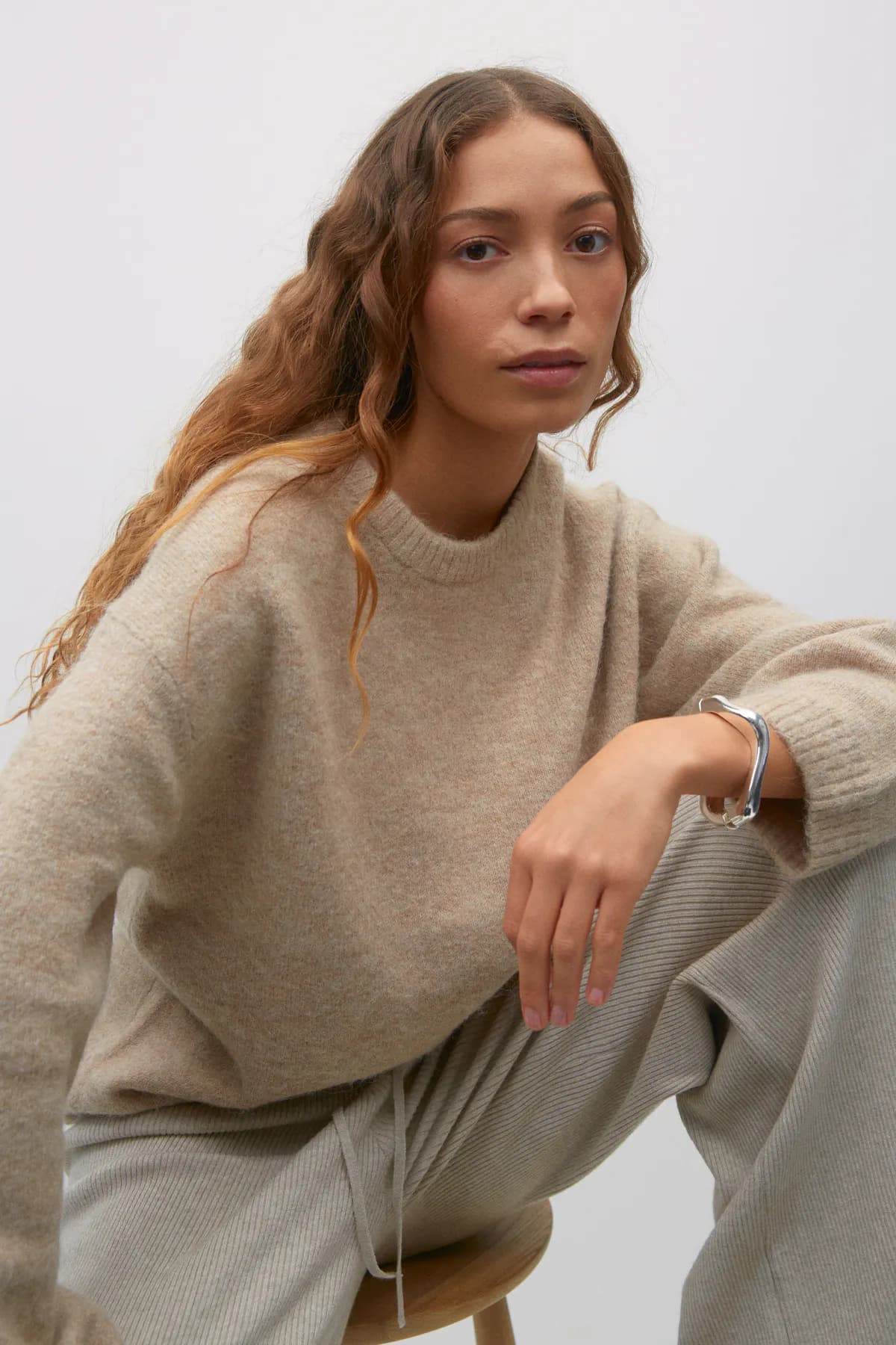 Crew neck knitted sweater thumbnail 2