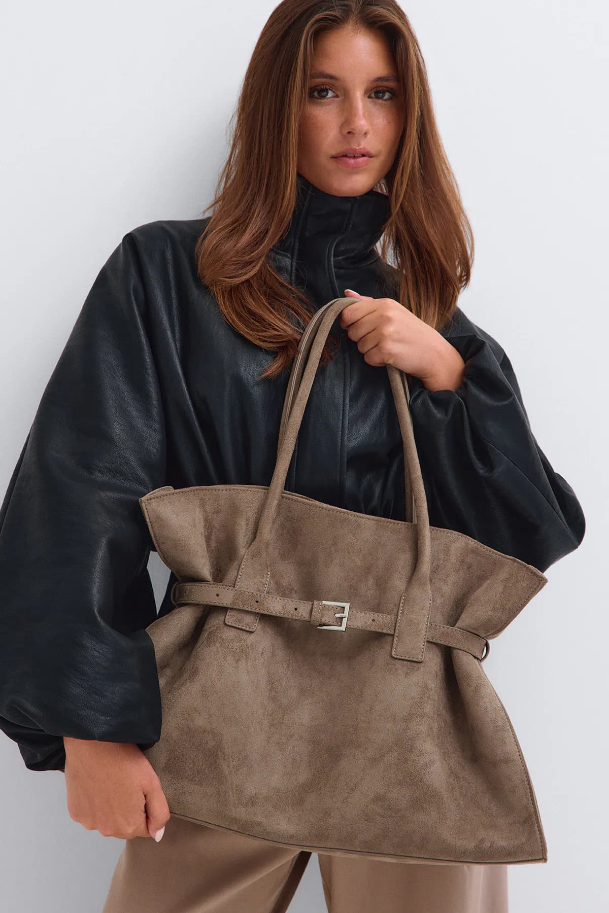 Belted tote bag thumbnail 2