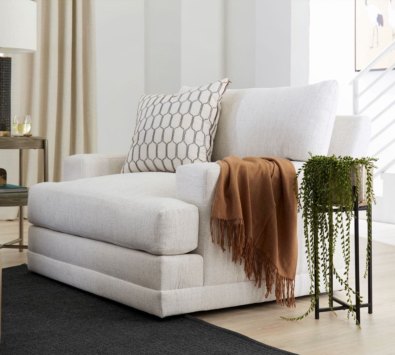 Audrey Swivel Chair