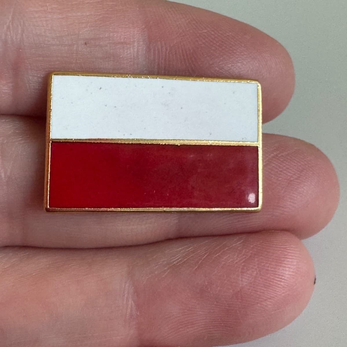 Vtg Poland Flag Enamel Lapel Pin White Red Polish Patriotic National Emblem NOS - Image 1