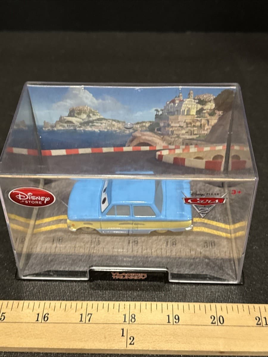 Disney Store (Pixar) - Cars 2 - Vladimir Trunkov - Diecast Car W/Case thumbnail 2