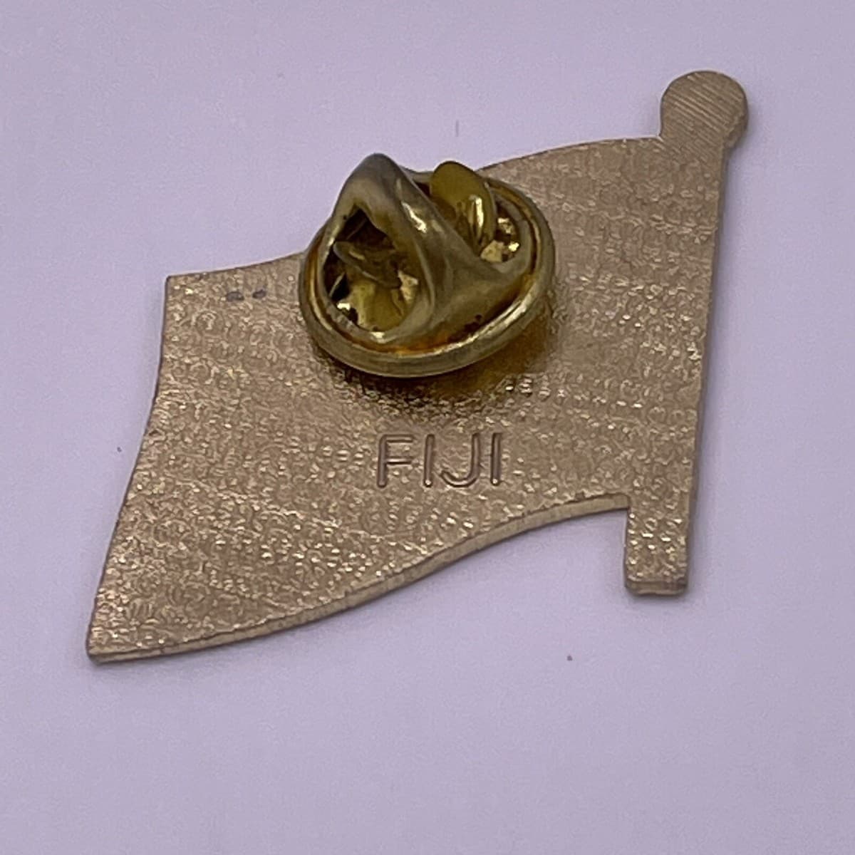 Vintage Enamel Fiji Flag Gold Tone Metal Lapel Pinback Backpack Jacket Hat Pin thumbnail 2
