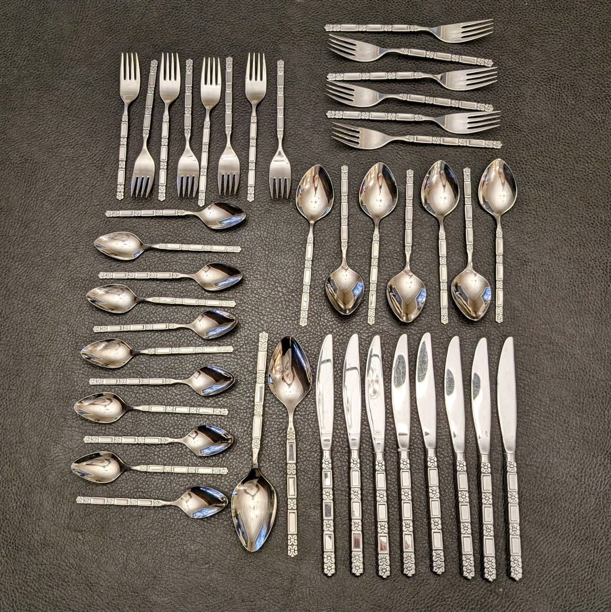 Oneida Community Madrid Flatware Stainless No Black Accent Serving 43 Pc thumbnail 2