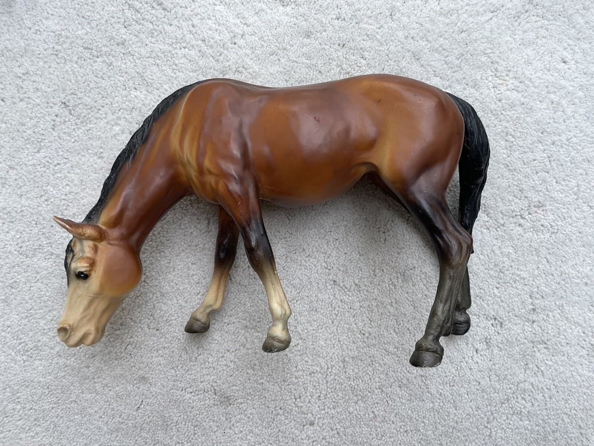 Vintage Breyer Horse #141 Bay Mare Grazing Light Matte Variation Bald Face 1960s thumbnail 2