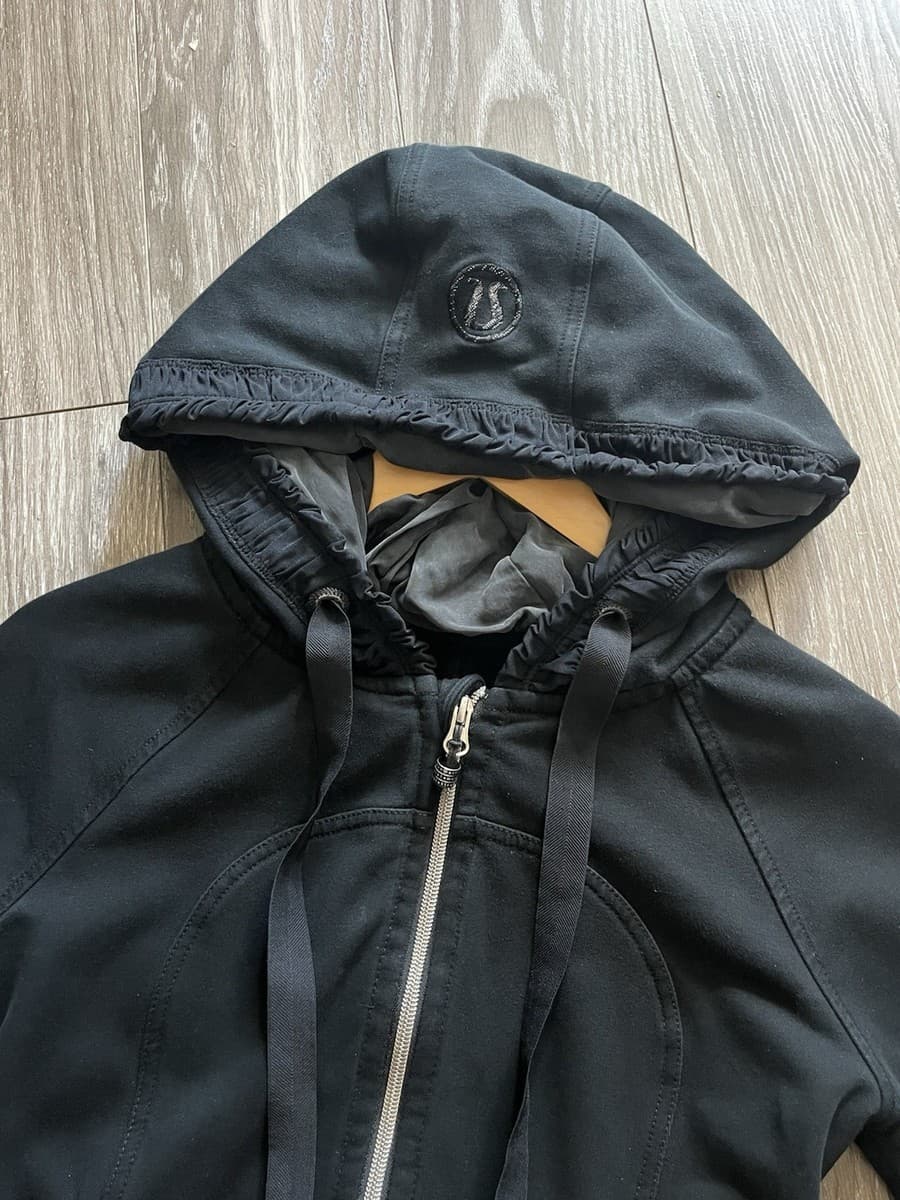 Lululemon Scuba Hoodie Black Size 6 thumbnail 2