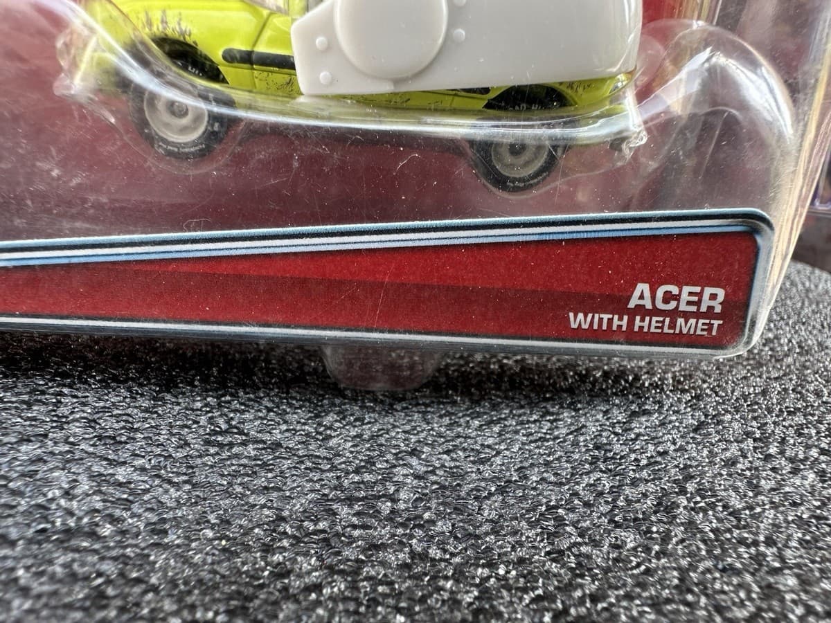 DISNEY PIXAR CARS 2 TWIN PACK - ACER WITH HELMET/GREM WI TH HELMET, Rare!! thumbnail 5