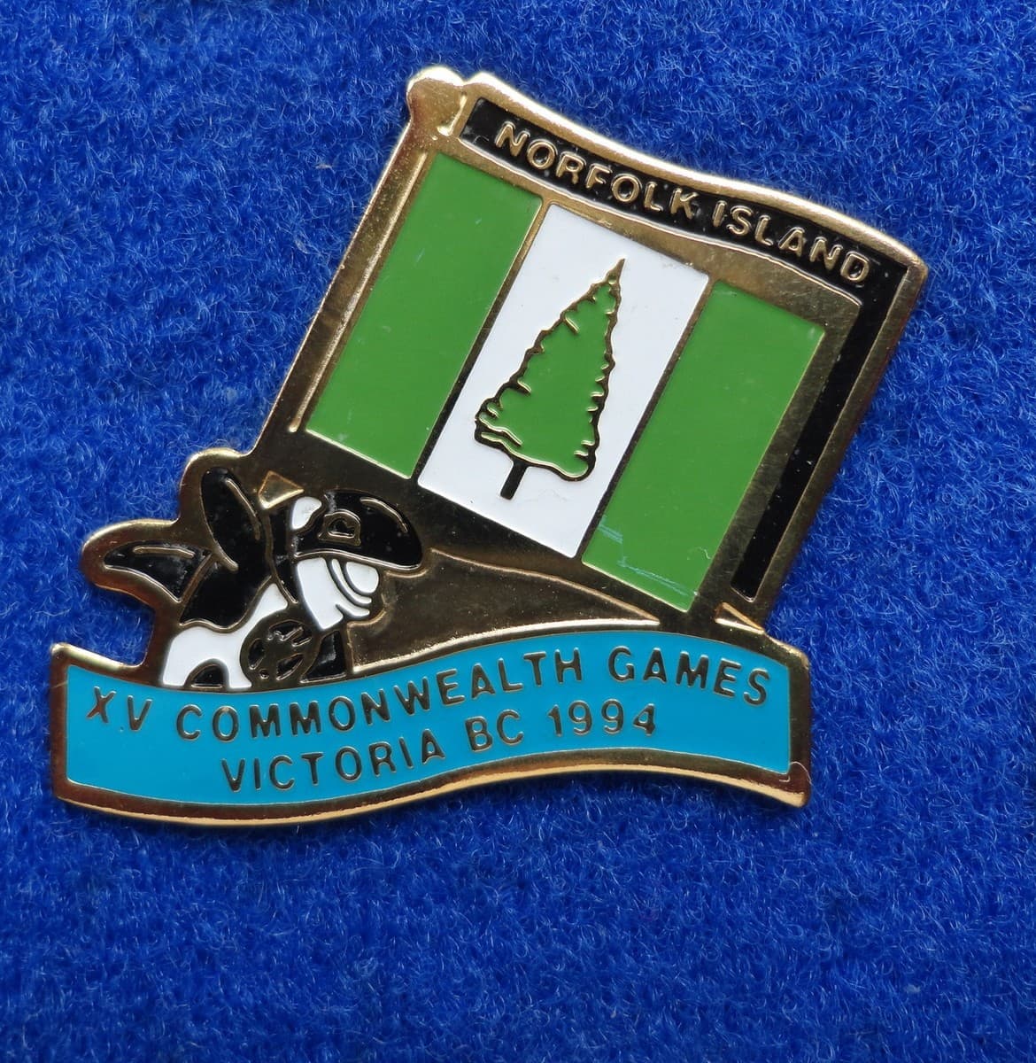 Norfolk Island Pacific Ocean Colorful Country Flag ~ Orca Killer Whale Lapel Pin - Image 1