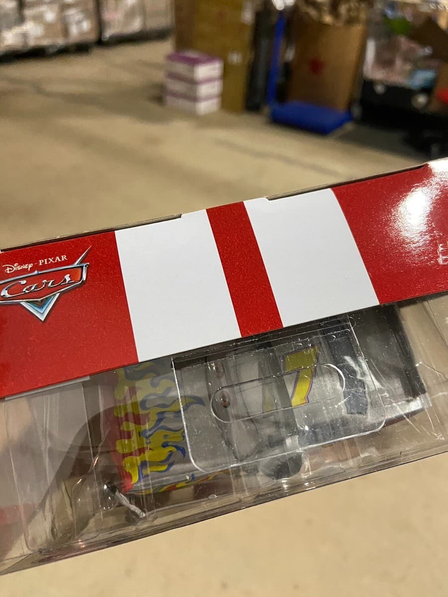 Disney Pixar Cars  Disney Store Exclusive Chaser Series thumbnail 3