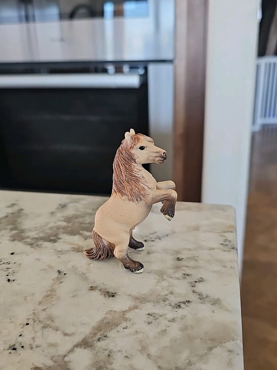 Schleich Akhal Teke Grazing Mare Horse HTF Rare Retired thumbnail 2