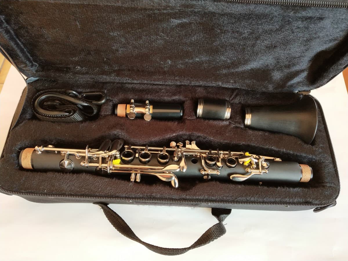 Excellent  Eb key clarinet With Case Ebonite Good material and sound thumbnail 2