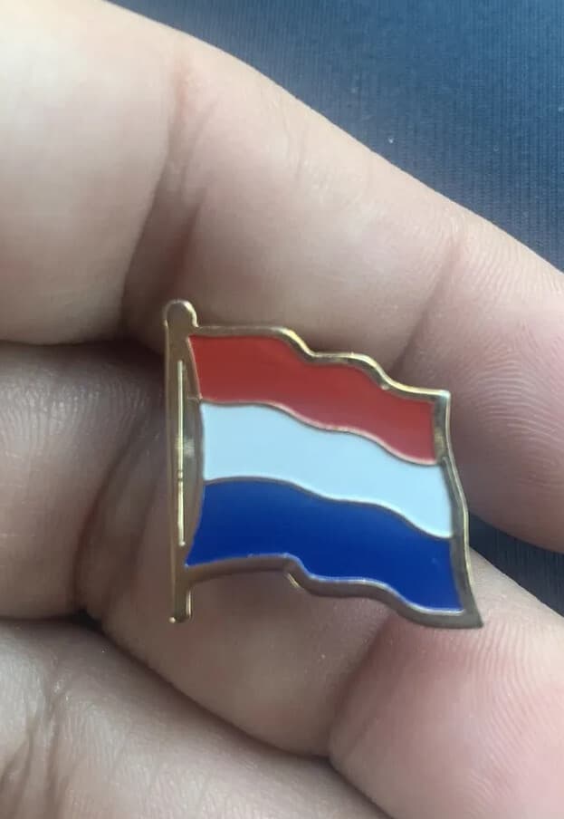 Flag Of Netherlands Vintage Pinback Lapel Scarf Pin Brooch Patriotic Red White - Image 1