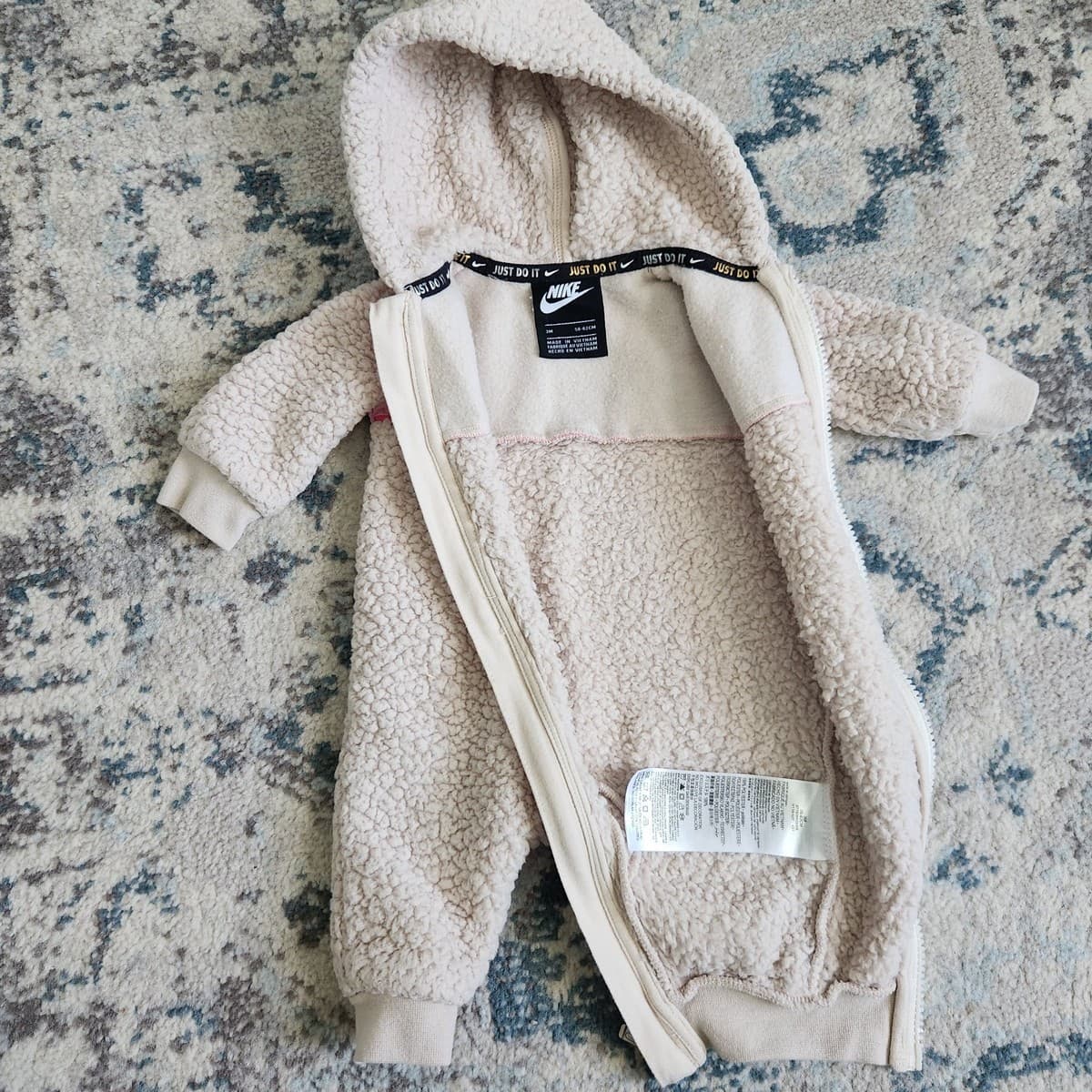 Nike Baby Girl 3 Months Sherpa Fleece Hooded Coverall Zip-up One Piece Pale Pink thumbnail 3
