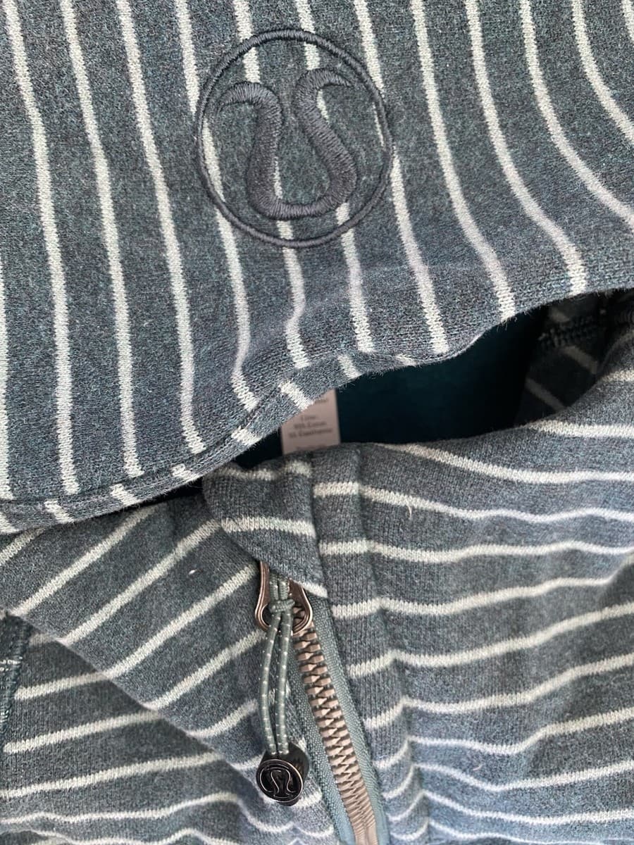 Lululemon Teal Green Striped Scuba Hoodie, Size Small (4) Rare Color and Print! thumbnail 5