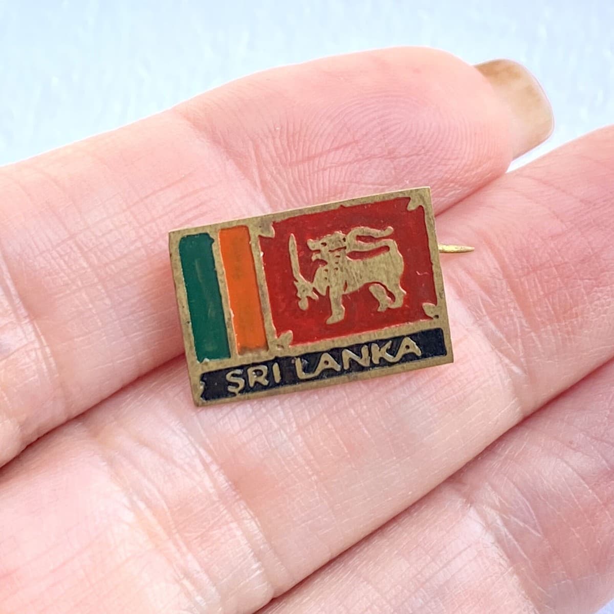 Vintage Sri Lanka Flag Colorful Enamel Pin Brooch thumbnail 2
