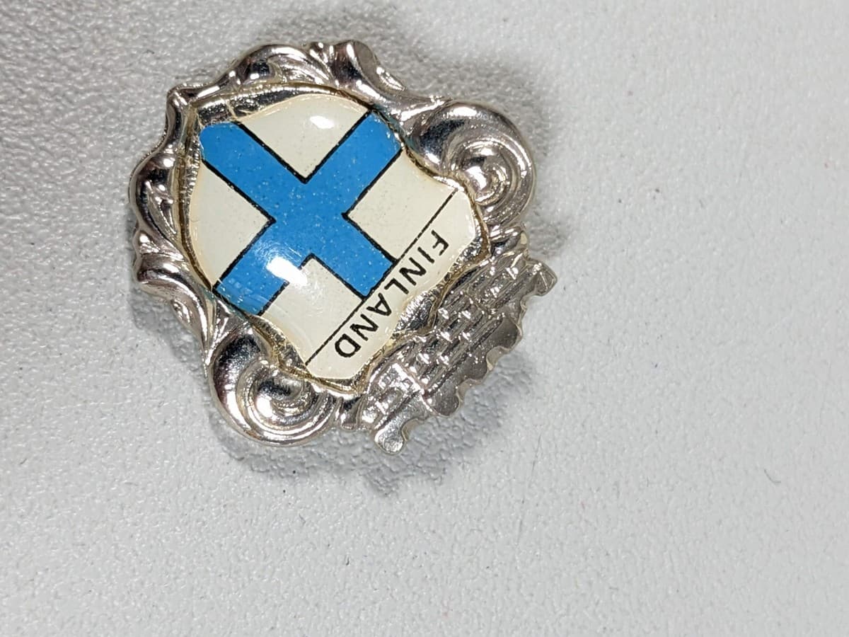 Vintage Finland Flag Crest White Blue Small Pin thumbnail 2