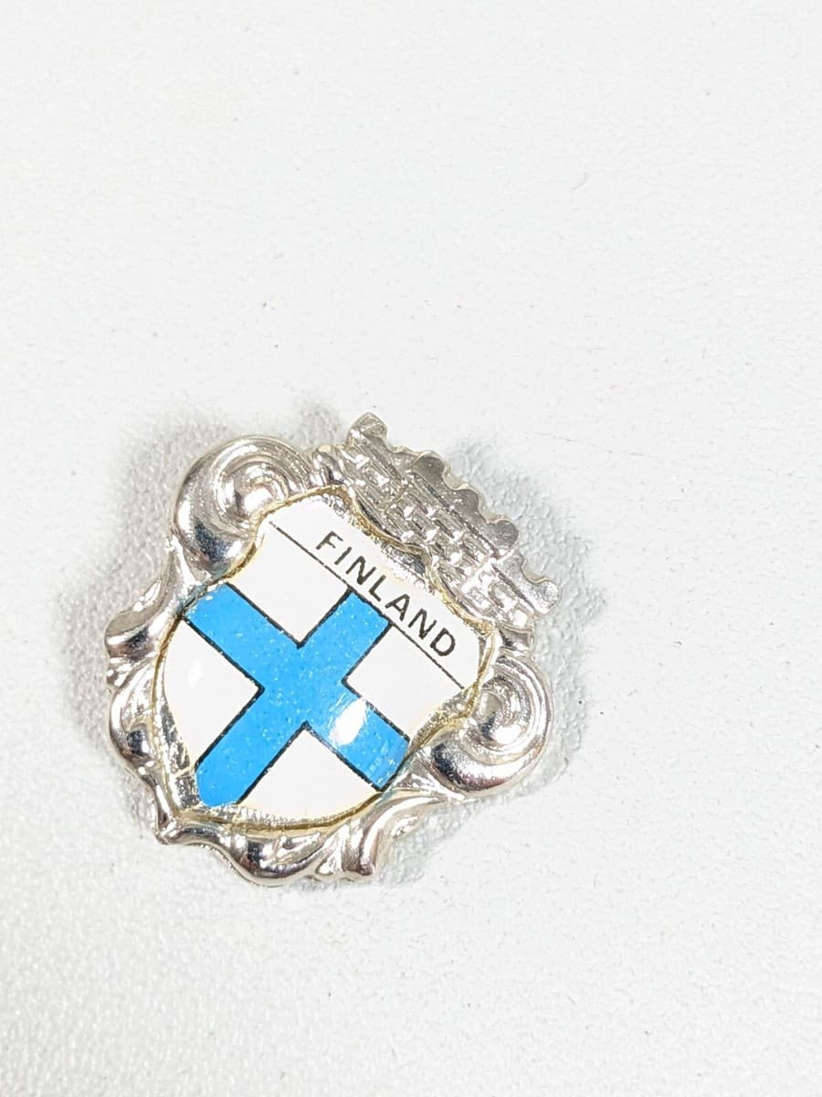 Vintage Finland Flag Crest White Blue Small Pin - Image 1