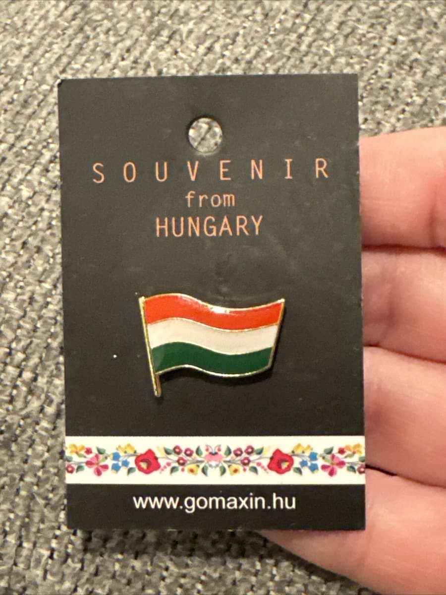 Vintage Hungary Country Flag Gold Tone Lapel Pin (GW21) - Image 1
