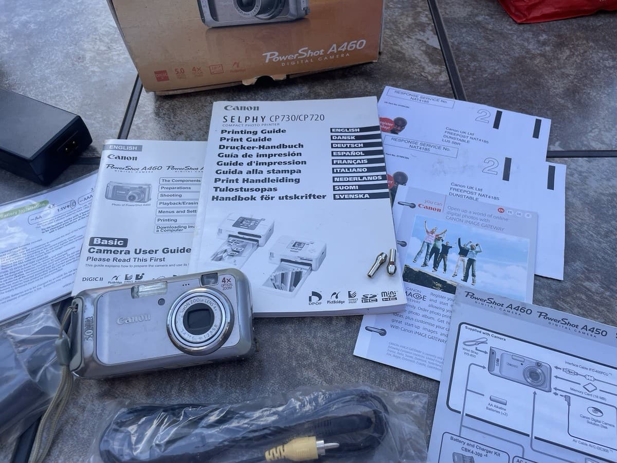 CANON POWERSHOT A460 CAMERA WITH BOX, DOCUMENTS ETC + SELPHY BOX - Image 1
