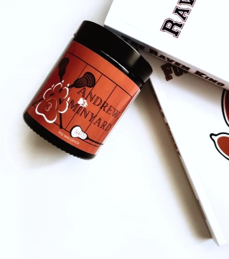 ANDREW MINYARD /Book inspired candle / The Foxhole Court / All for the game - Image 1