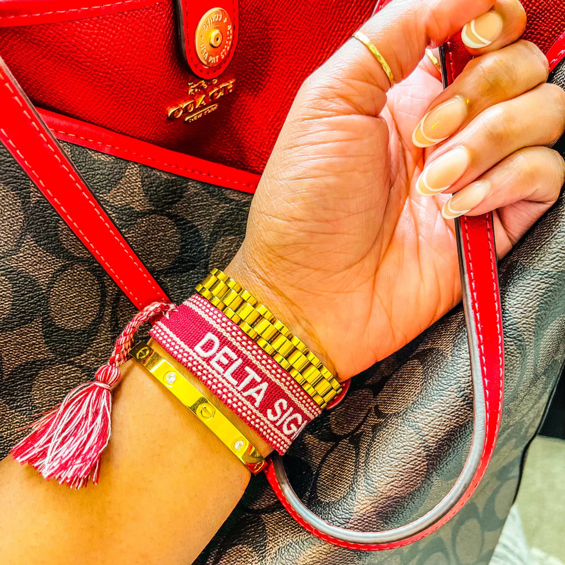Delta Sigma Theta friendship bracelet - Image 1