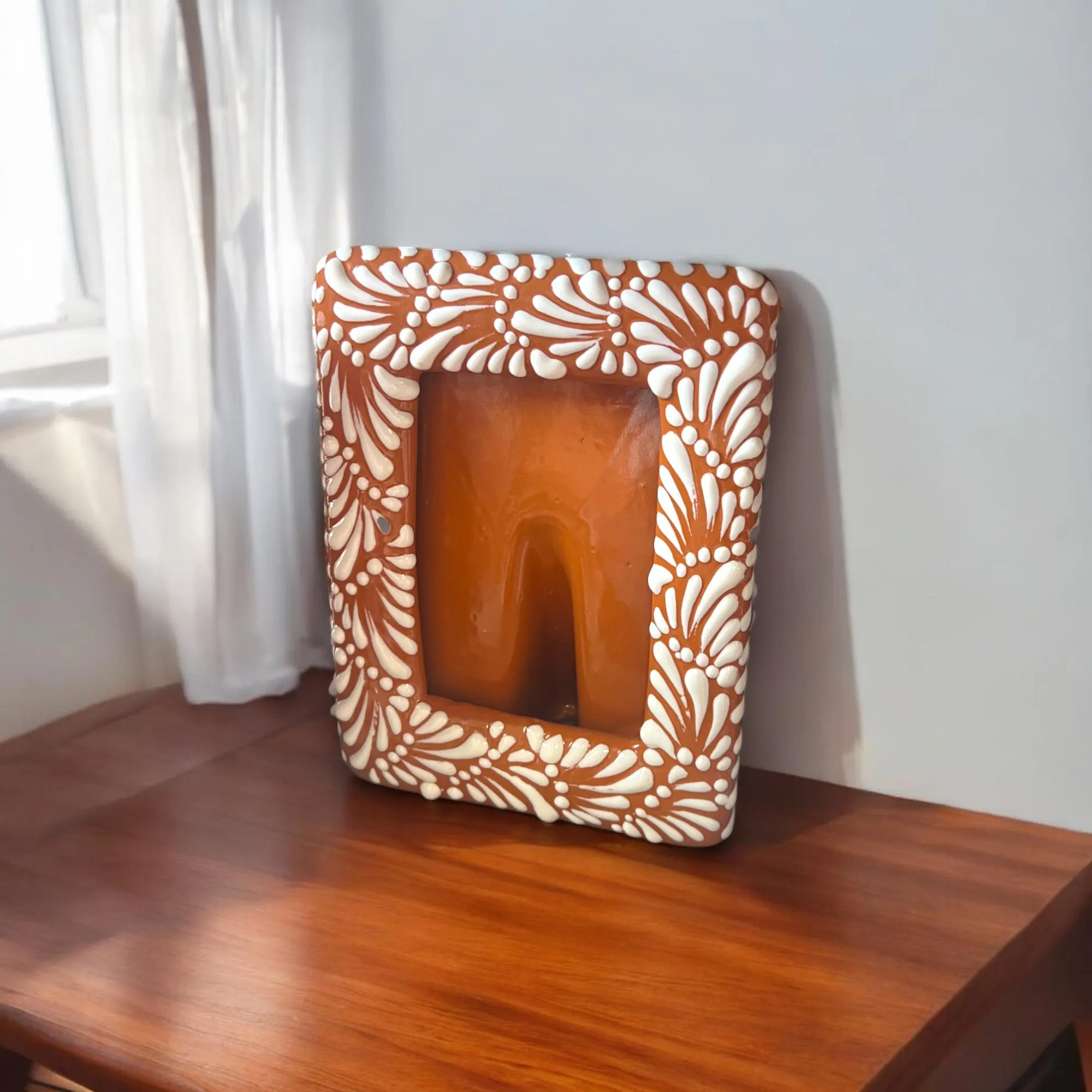 Hand-Painted Mexican Talavera Picture Frame | Brown & White Ceramic Frame (5x7) - Image 1