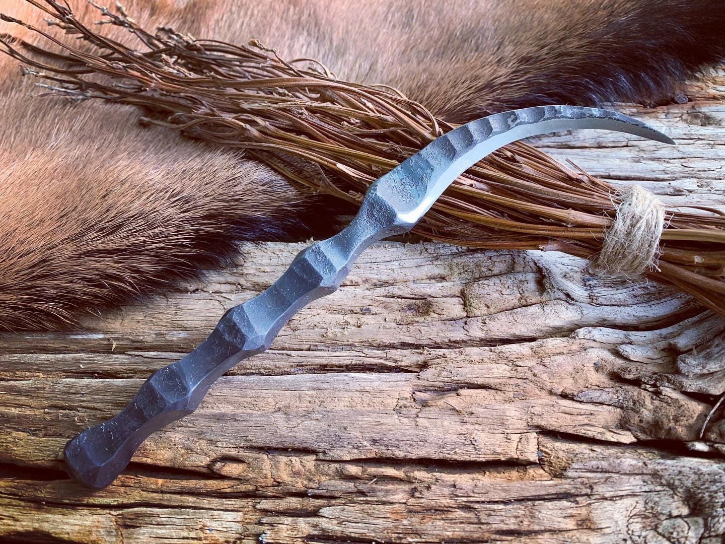 The Witch's Claw Boline Arcane Tool for Divination, Scrying, Spellcraft, Rituals, Rites, Games, LARP, Cosplay, or Decorative Ward - Image 1