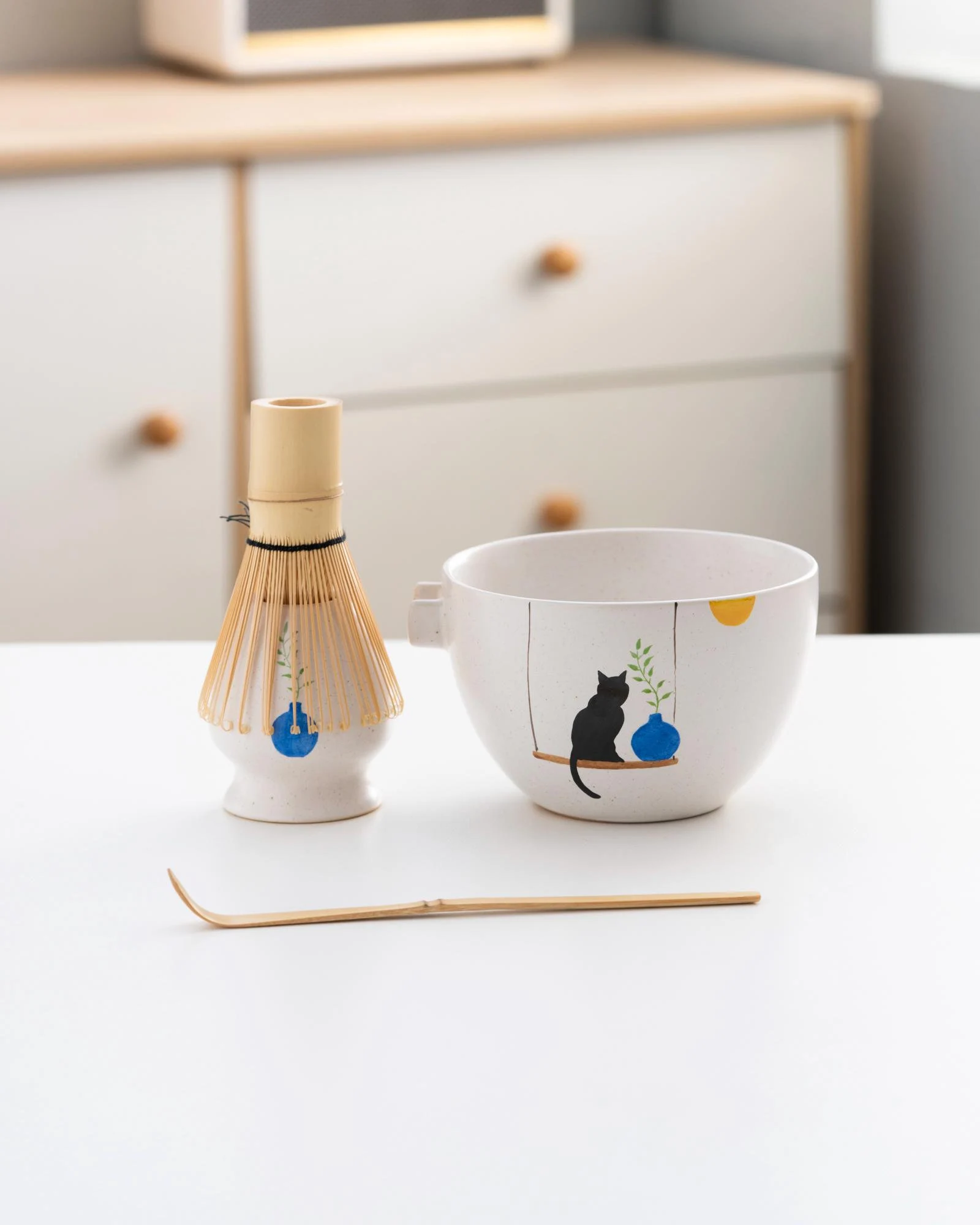 Hand-painted Black Cat Ceramic Matcha Bowl Set with Spout White Matcha Whisk Set 420ml - Image 1