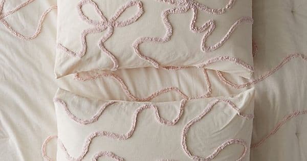Wild Bows Tufted Sham Set in Pink at Urban Outfitters thumbnail 7
