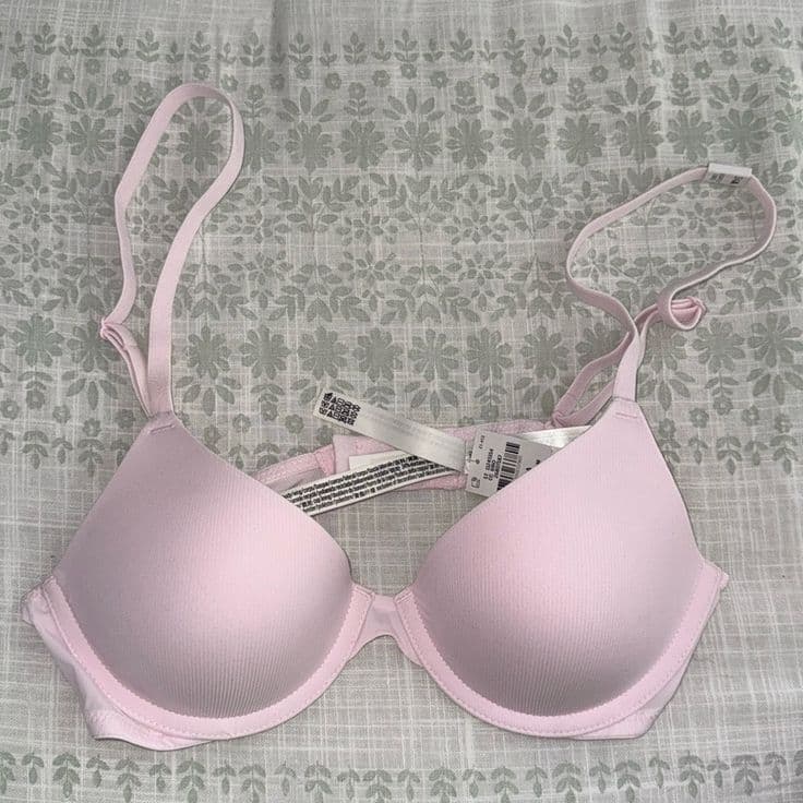 victoria secret pink bra in 2025 | Pink outfits victoria secret, Victoria secret pink bras, Pink bra - Image 1