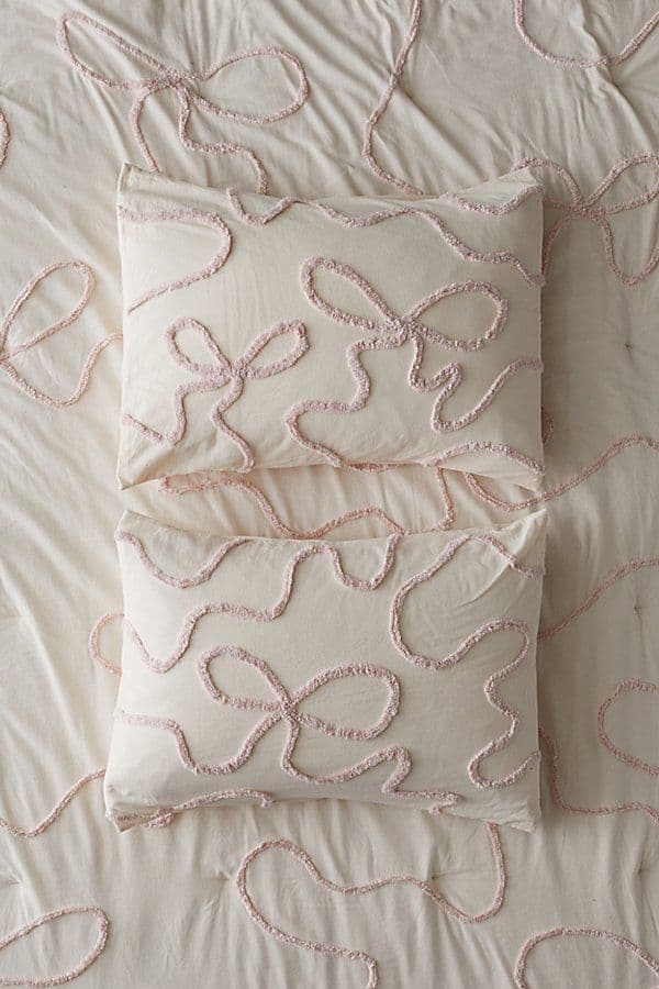Wild Bows Tufted Sham Set in Pink at Urban Outfitters thumbnail 6
