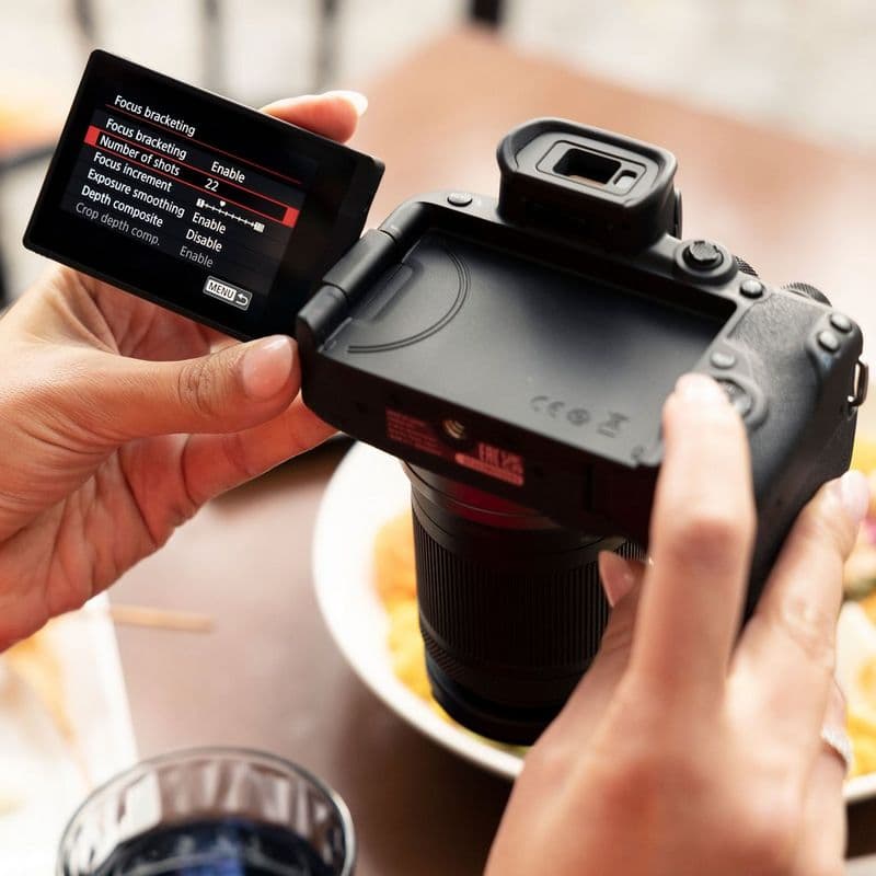 Canon EOS R10 Mirrorless Camera Body thumbnail 12