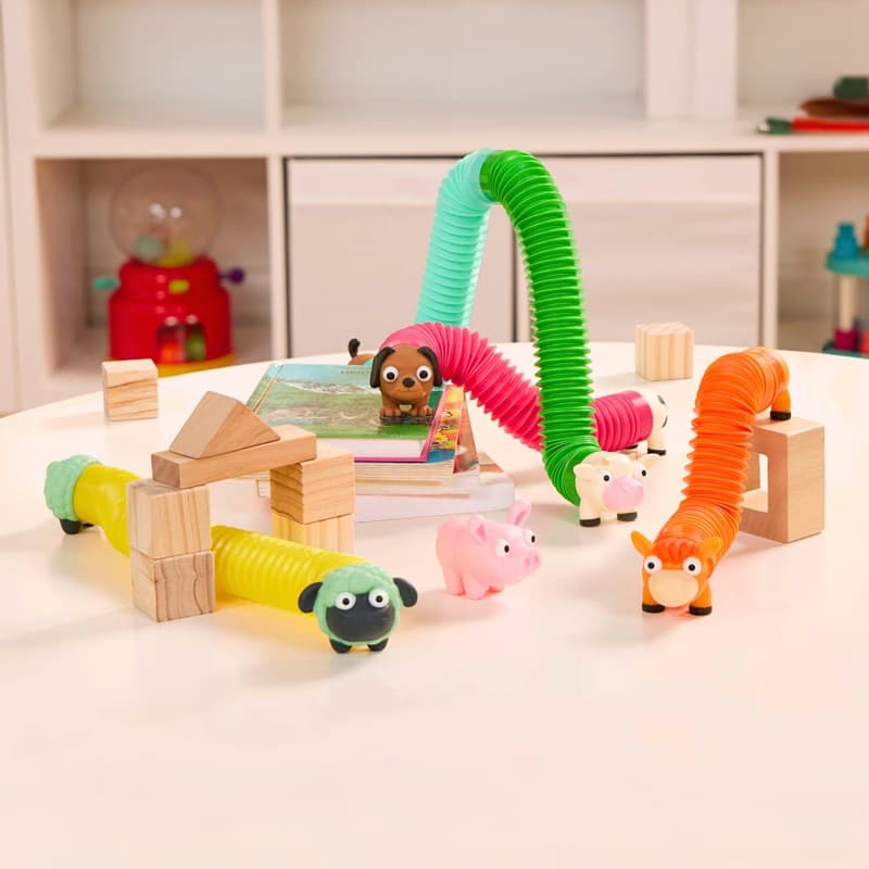 Battat Li'l Barn Buddies Mix and Match Sensory Farm Animals - Image 1