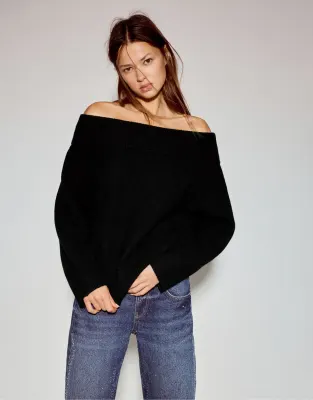 Pull&Bear - Maglione morbido asimmetrico nero - Image 1
