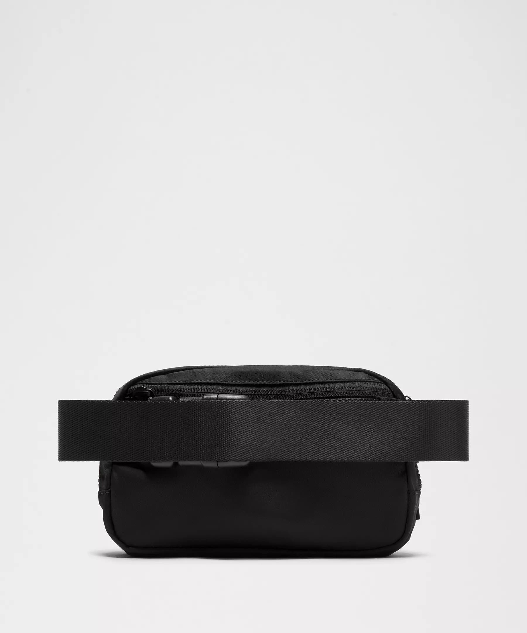 Everywhere Belt Bag 1L thumbnail 3