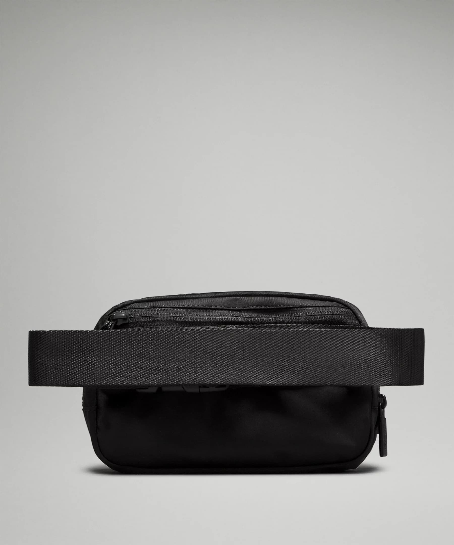 Everywhere Belt Bag with Long Strap 1L thumbnail 3