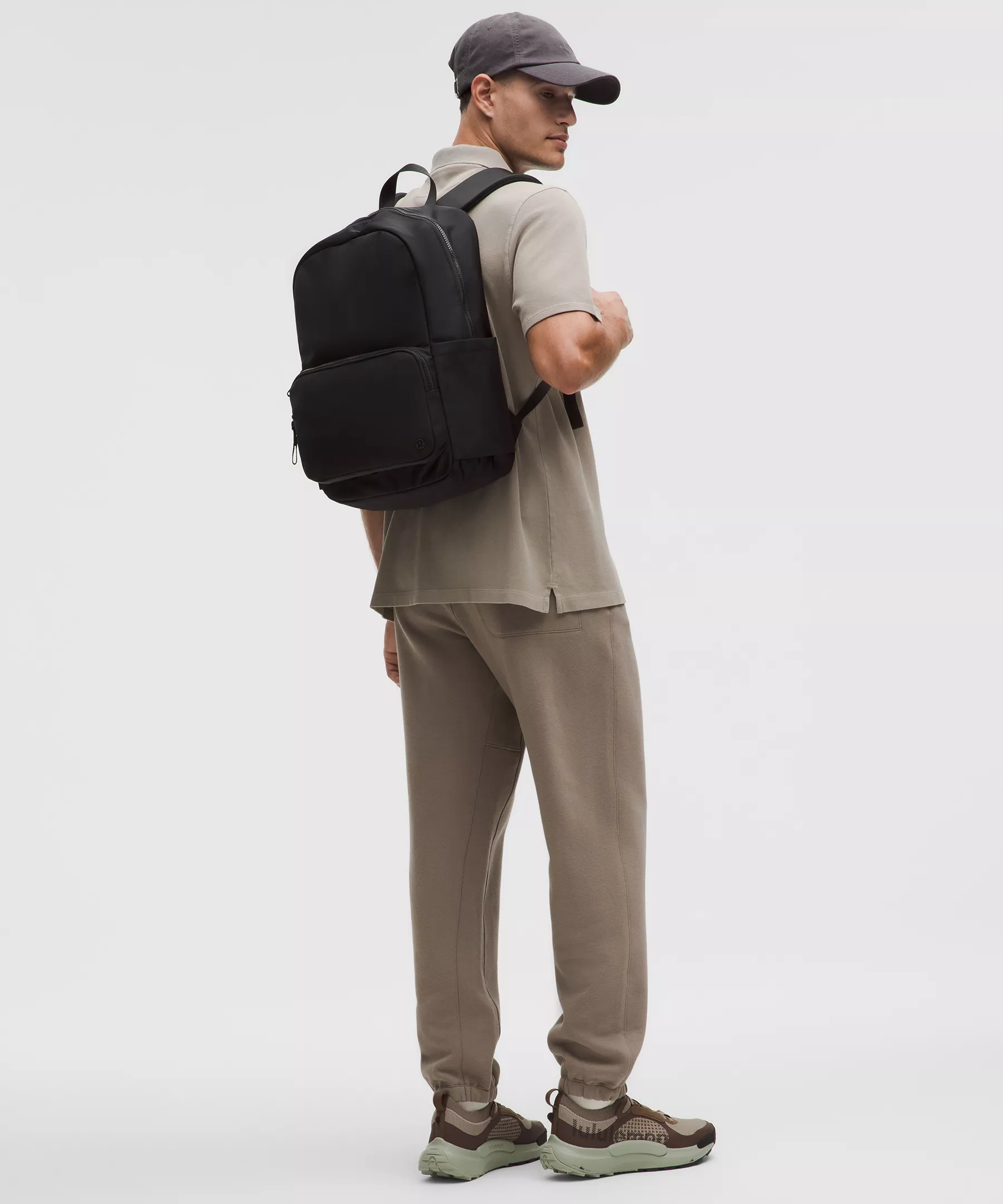 Everywhere Backpack 22L thumbnail 2