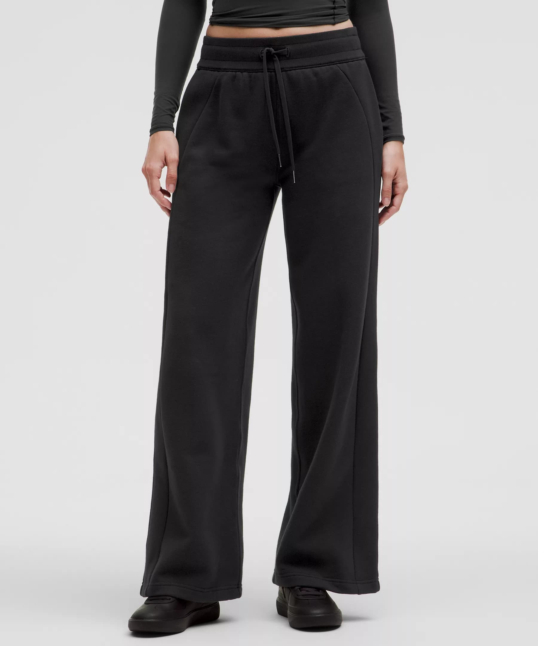 Scuba Mid-Rise Wide-Leg Pant *Regular - Black - L - Image 1