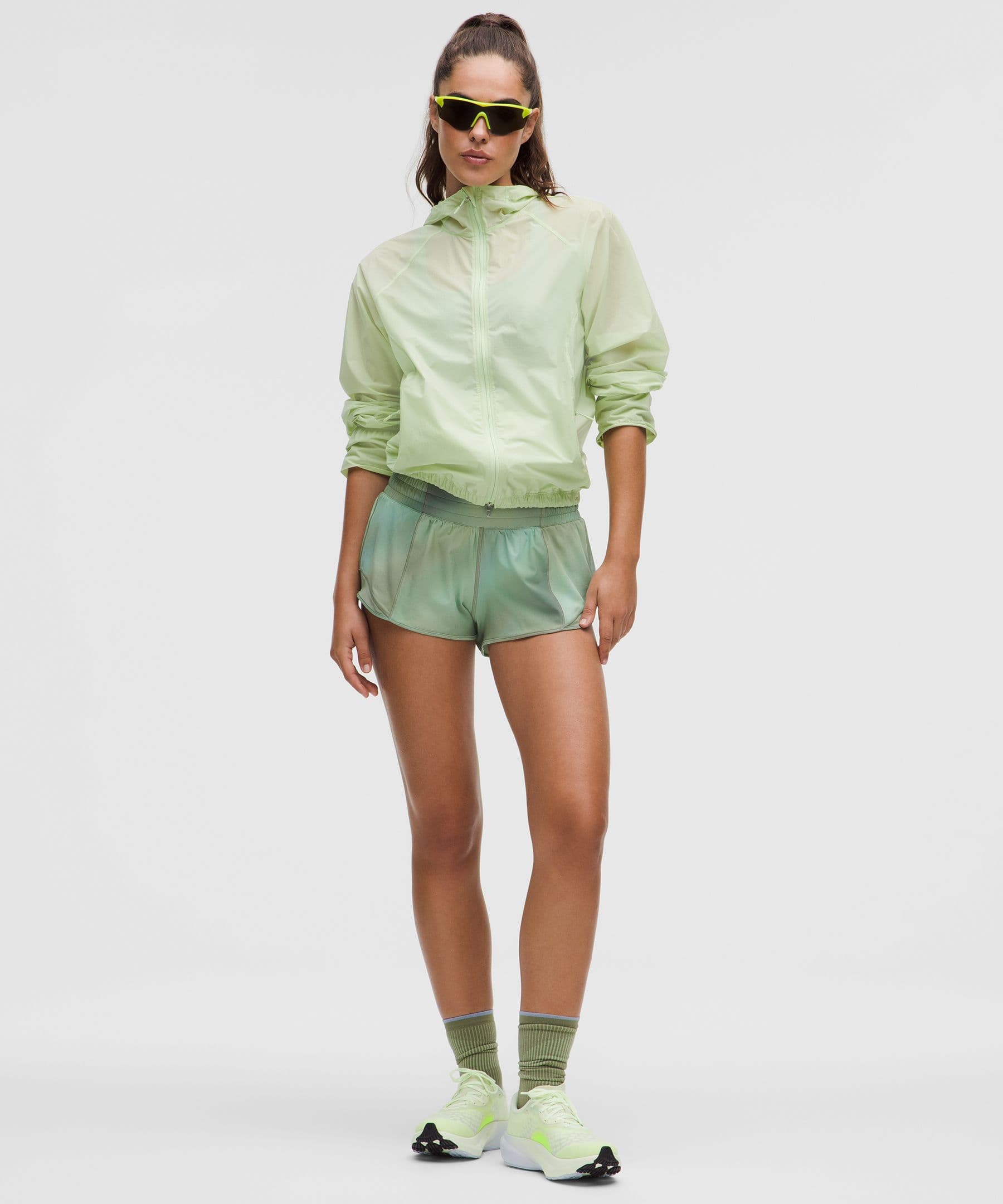 Hotty Hot Low-Rise Lined Short 2.5" - Chroma Drift Green Multi/Palm Court - 4