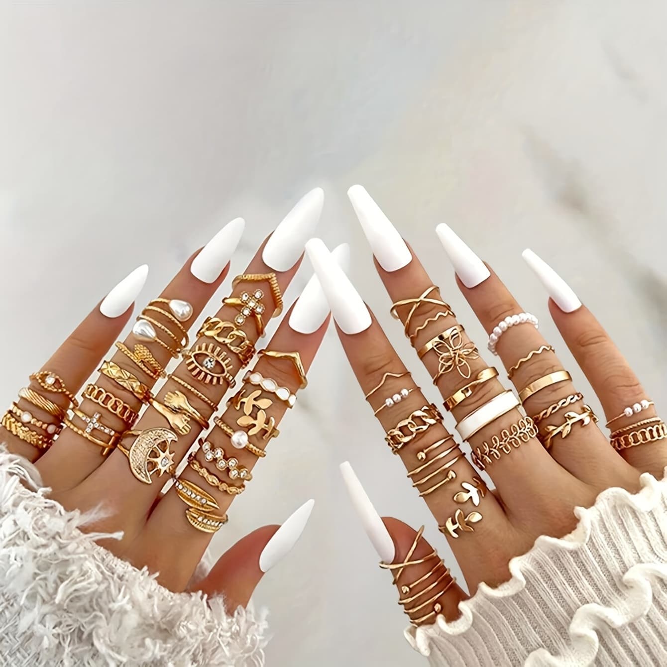 A Set of 21-44 Stylish And Minimalist Rings Featuring Various Elements Like Crosses, Suns, Moons, Eyes, And Leaves, Perfect for Women to Wear on Vacation, at Parties, Or on Dates. Great As Gifts for Friends Or Classmates for Christmas And Valentine'S Day, And Suitable for Everyday Outfits.