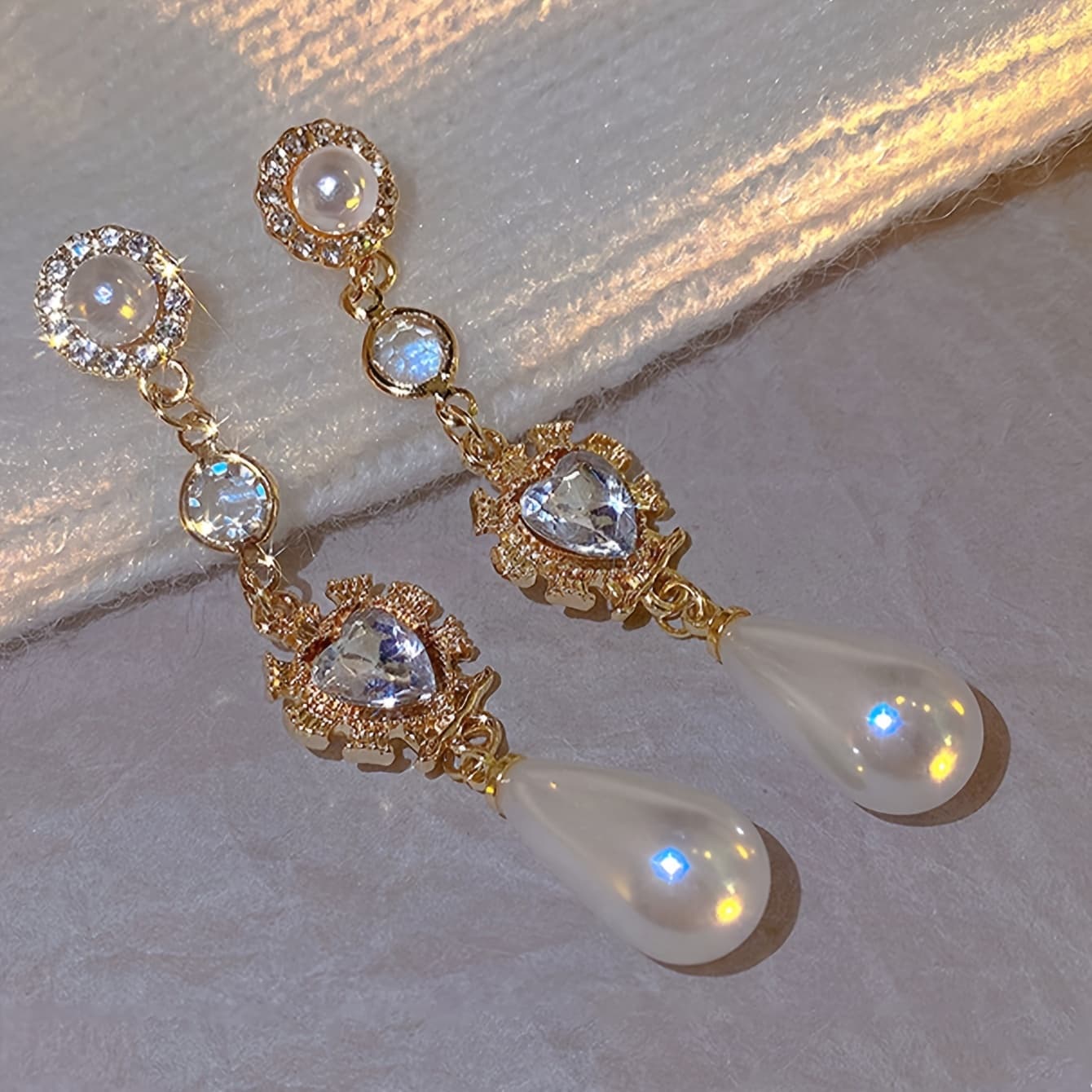 1 Pair Boho French-style 14K Golden Plated Copper Water Drop Shaped Earrings with Imitation Pearl Mosaic and Stainless Steel Ear Needle - Image 1