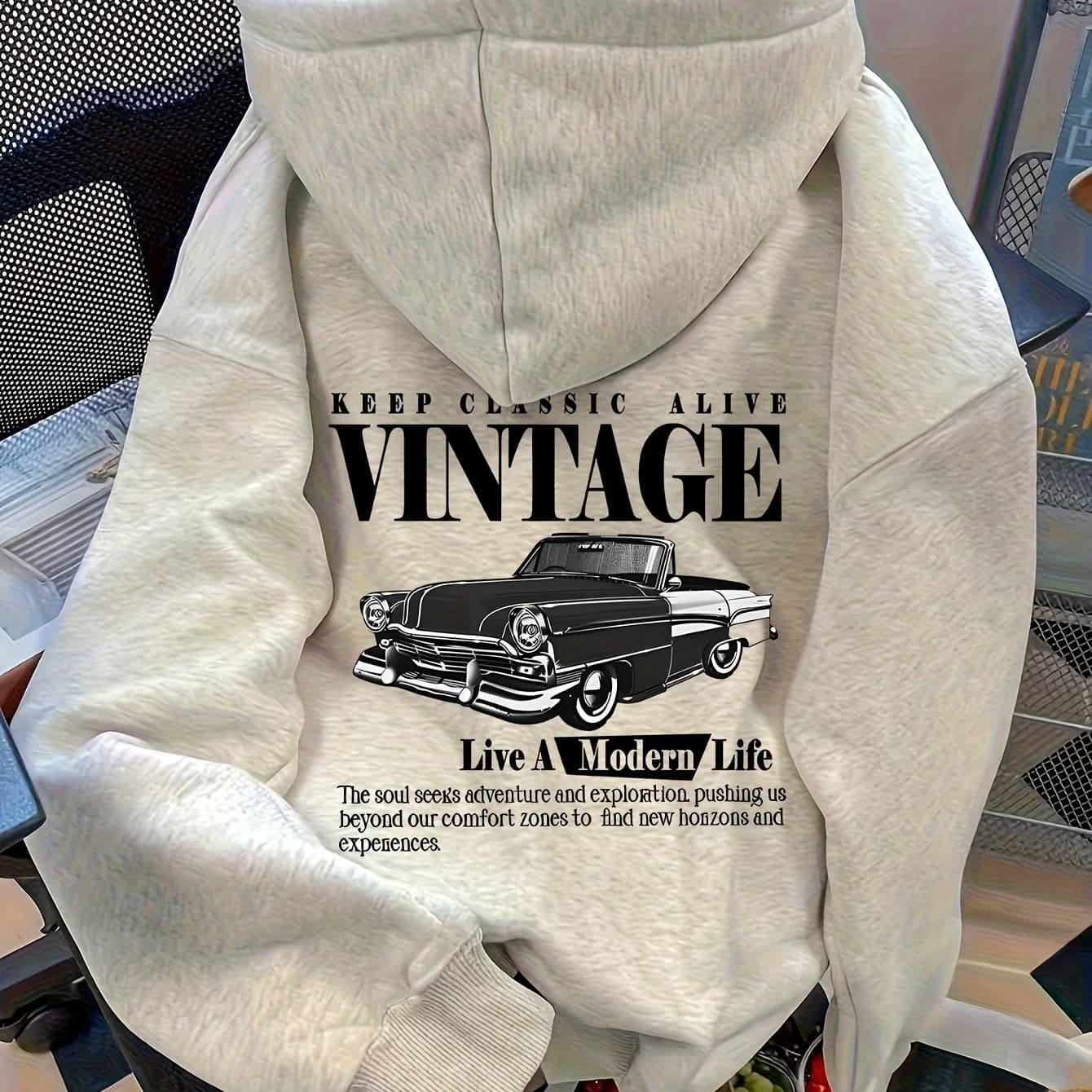 [Vintage Car Hoodie] Cozy Fleece-Lined Women's Vintage Car Graphic Print Hoodie | Long Sleeve Casual Sweatshirt for Fall/Winter | Beige with Classic Car Design, Kangaroo Pocket